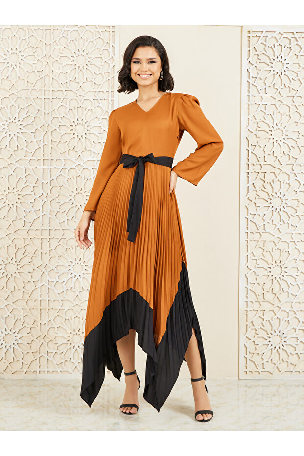 Pleated Contrast Handkerchief Hem Self Tie Up A-Line Midi Dress