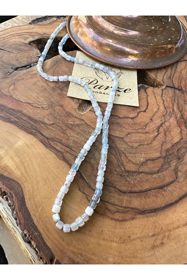 Aquamarine String Necklace - Stylish and Comfortable Design