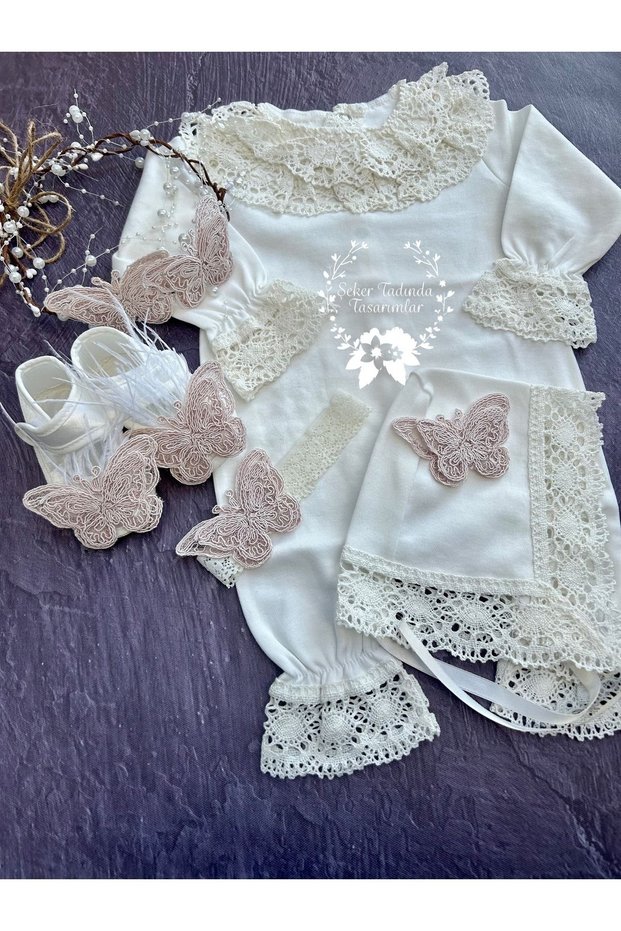 100% Cotton Combed Butterfly Detailed Newborn Baby-Mother Set - Powder
