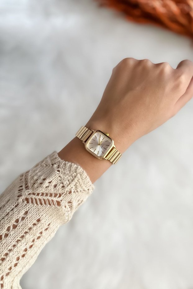 Women's Watch Gold Color Metal Wristwatch