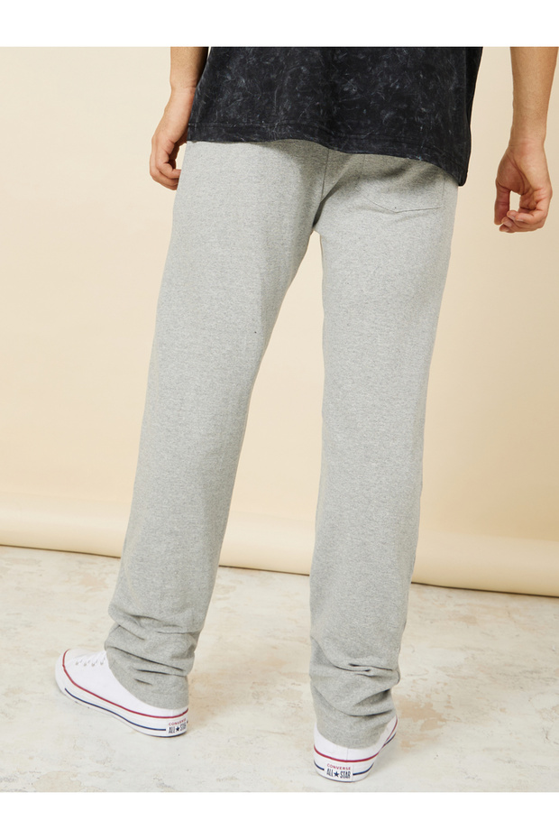 بنطال رياضي ذو قصة مستقيمة ومفتوح - 4