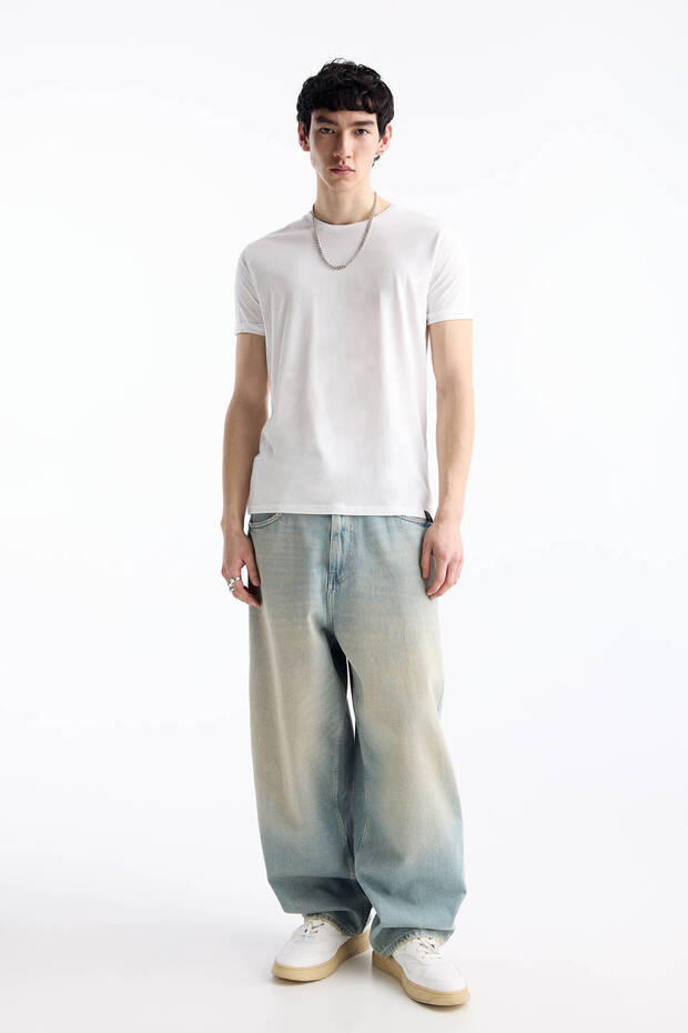 Muscle Fit Basic T-shirt - 3