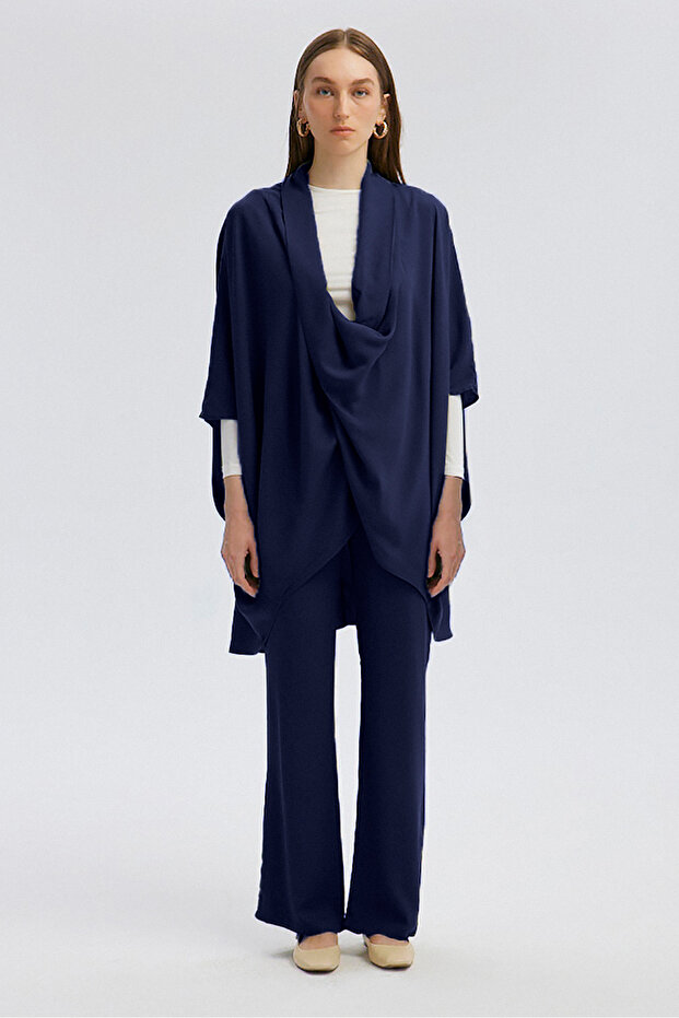 Collar draped tunic