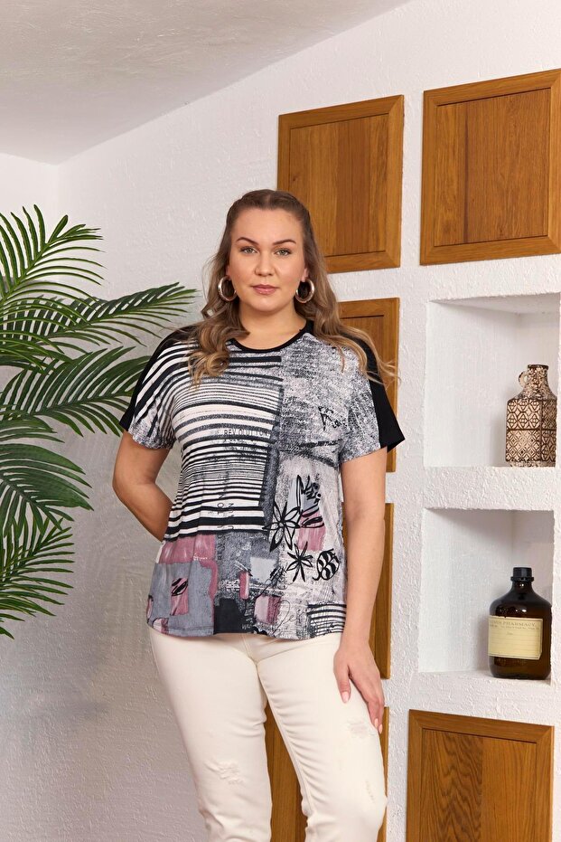 تي شيرت رمادي مقاس كبير بنمط تجريدي - 1