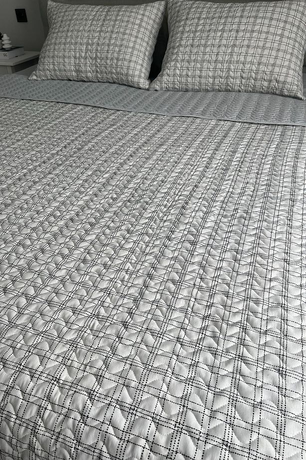 Çift Kişilik Kapitone Yatak Örtüsü Seti - Wind - 3