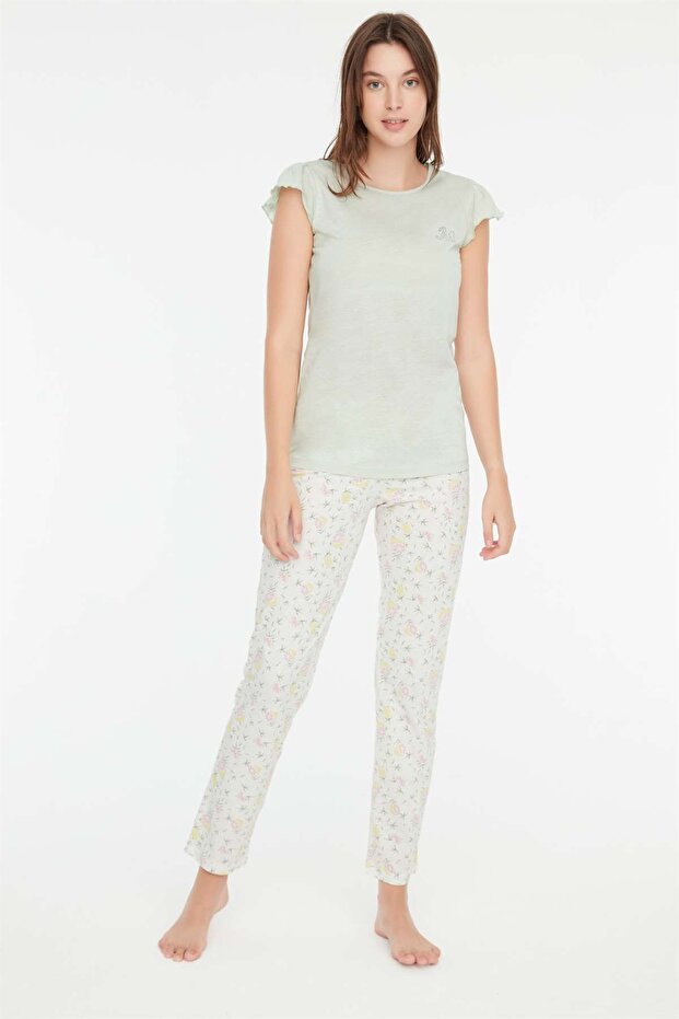 - Women's Green Round Neck Pajamas Set 3861