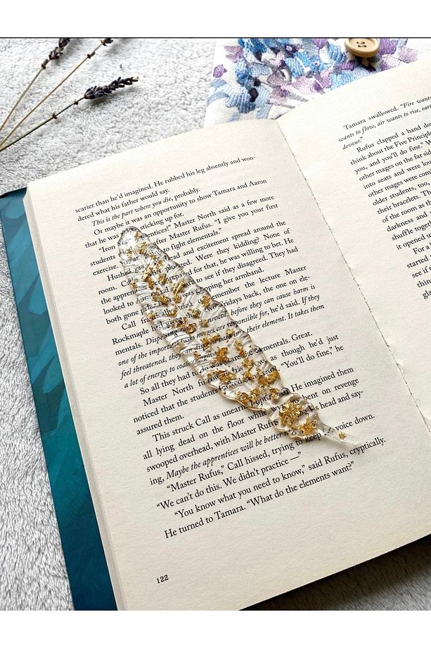 Yaprak - Tüy Desenli Altın Varaklı Epoksi Kitap Ayracı - 3