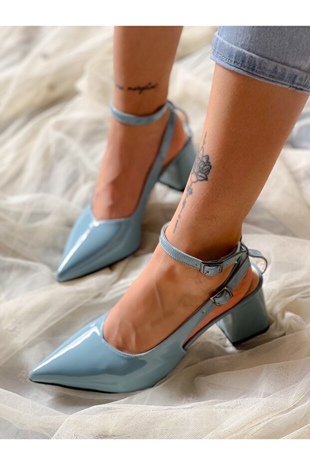 DUBAI GREEN Patent leather Leather SHORT HEEL TAPE POINTED TOE CLASSIC Sandals