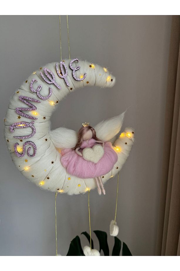 Kız bebek kapı süsü keçeden - 1