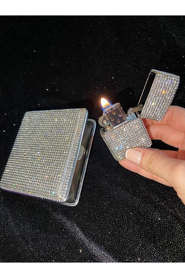 Tabaka Kutusu Ve Zippo Çakmak - 4