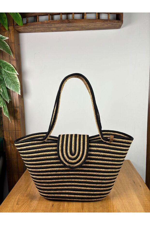Berry Magnetic Natural Straw Jute Beach Bag, Seasonal Bag - Summer Trend!"