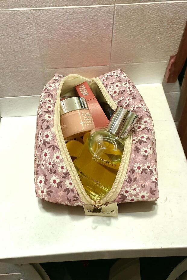 حقيبة مكياج بنمط زهرة أرجوانية - 1