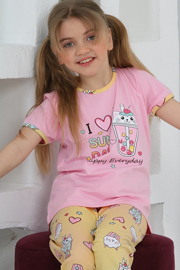 Girl's Short Sleeve Capri Crew Neck Ice Cream Printed Pink Color Pajama Set