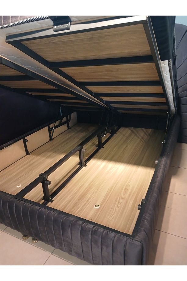 NİVA BAZA Çift Kişilik Baza Başlık Pedli Yatak 2 adet Komodin MADALYON SET - 5