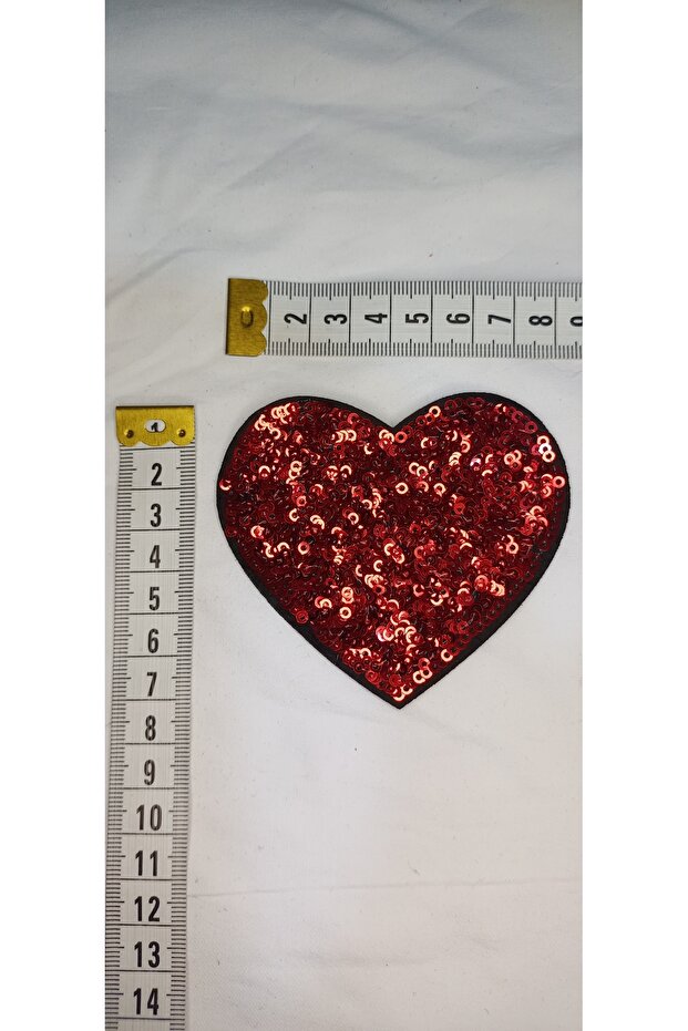 1Pcs Red Sequins Heart Rigging 8cm X 7cm Adhesive with Iron Rigging Patch Patch