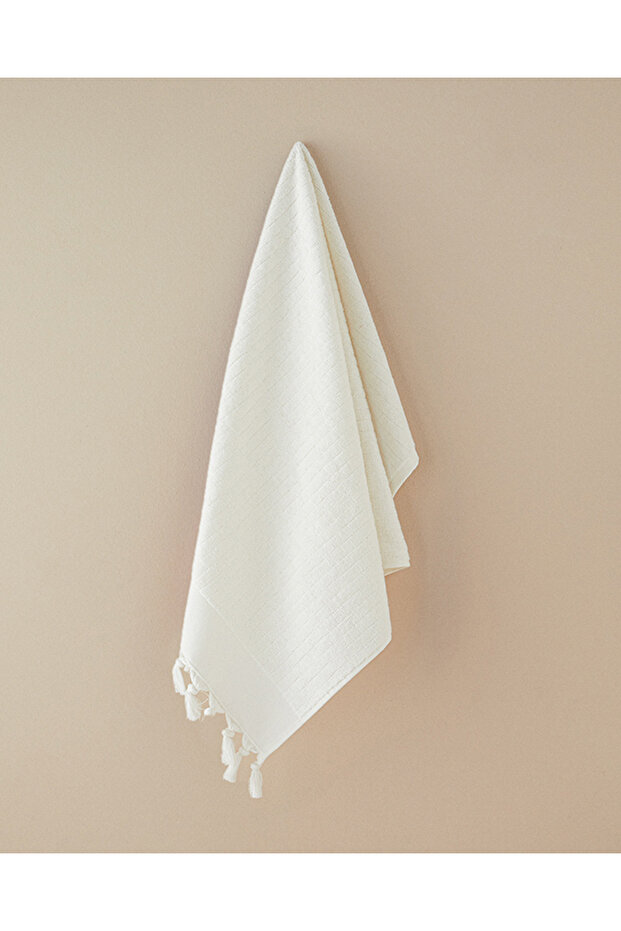 Tuffy Stripe Cotton Fringed Face Towel Ecru
