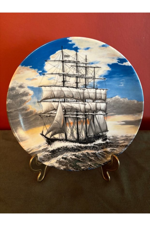 European Ship Pictorial Porcelain Wall Plate 19 cm Diameter