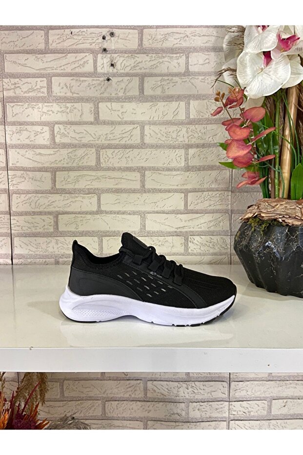 Mp 2390 Black White Women's Laceless Sports Shoes