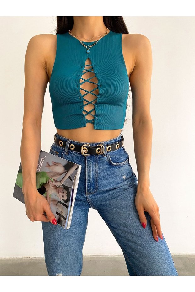 Women's Blouse - Crew Neck - Low-Cut Chest - Camisole Crop Blouse