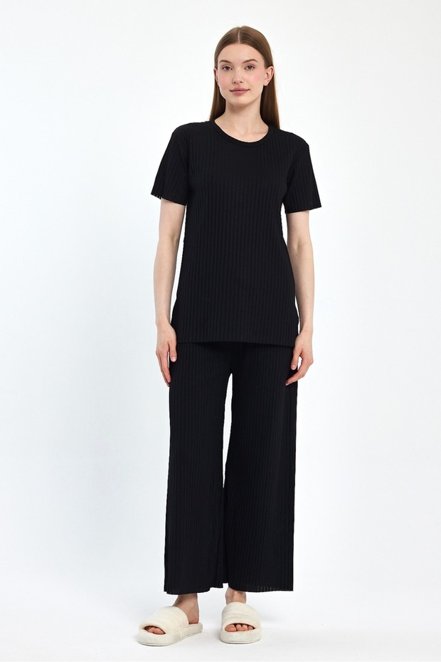 Women's Seasonal Short Sleeve Corded Black Pajama Set