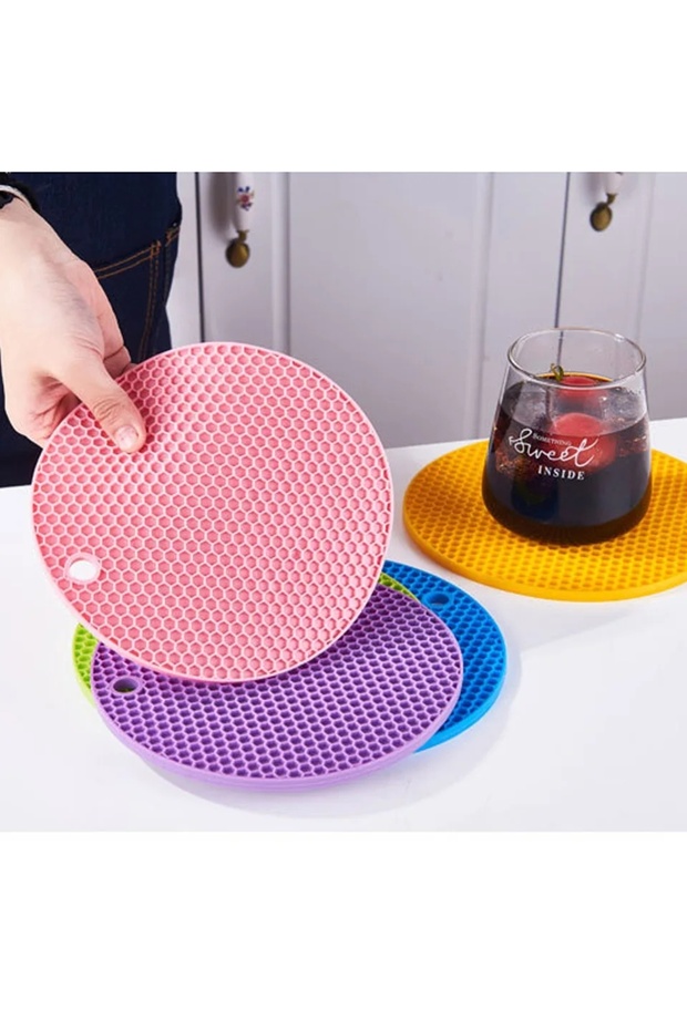 Round Honeycomb Silicone Trivet, Mixed Colors, 1 Piece