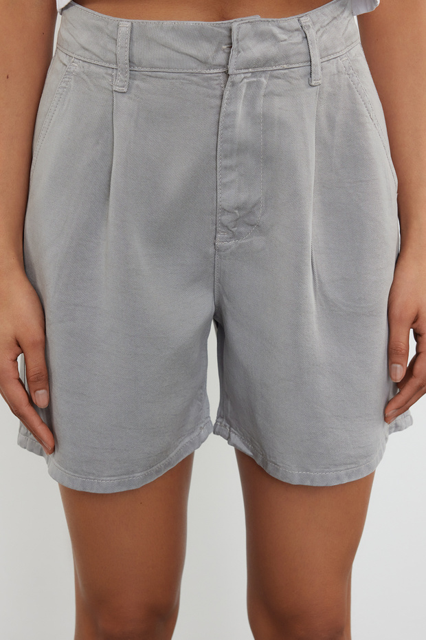 Gri %100 Tencel™ Pileli Denim Şort TWOSS24SR00077 - 6