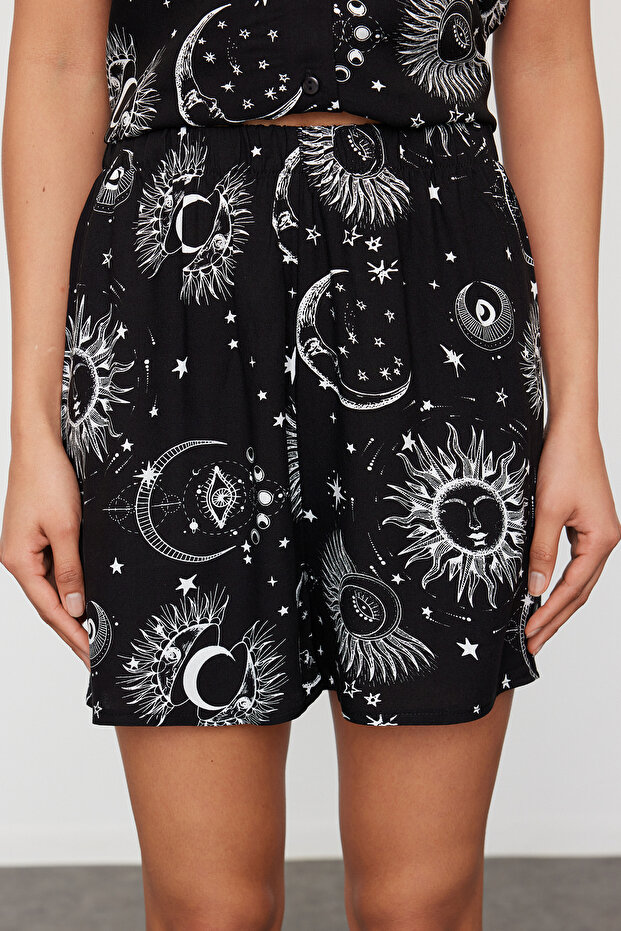 Kadın Couple/Çift Siyah Galaksi Desenli Viskon Şortlu Dokuma Pijama Takımı THMSS24PT00135 - 5