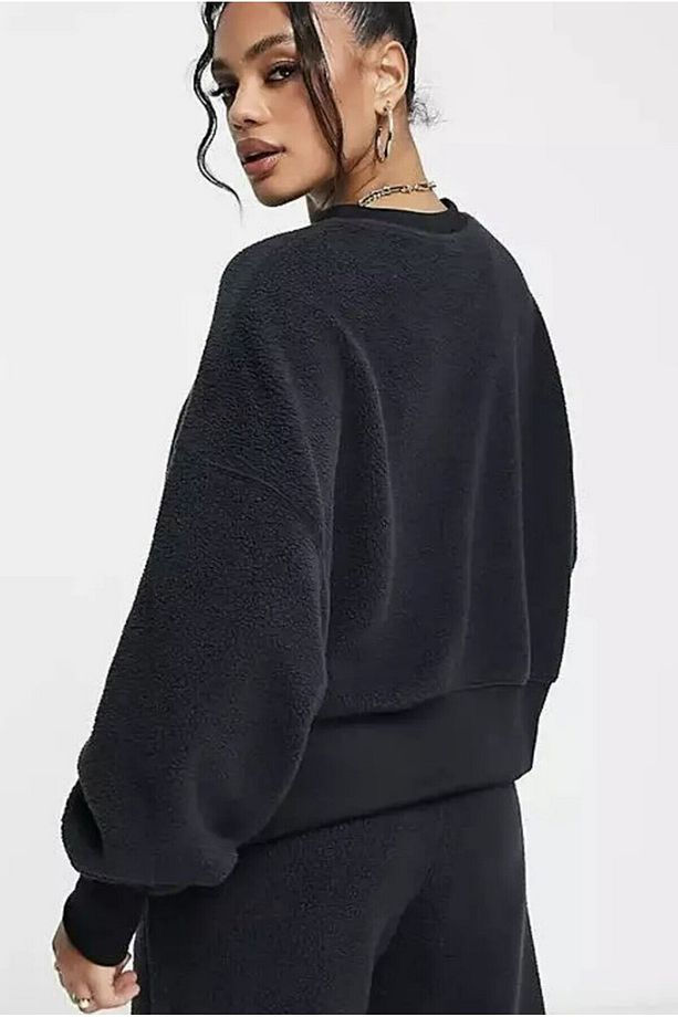 Plush Crop Crew Sweat In Black Siyah Polar Sweat - 4