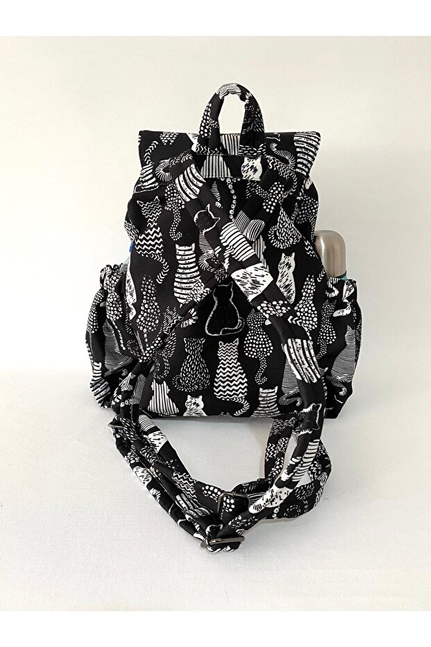 حقيبة ظهر منقوشة باللونين الأبيض والأسود مع جيوب - 2