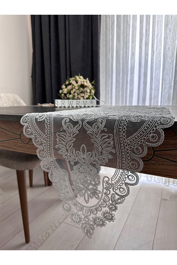 مفرش طاولة عداء - 2