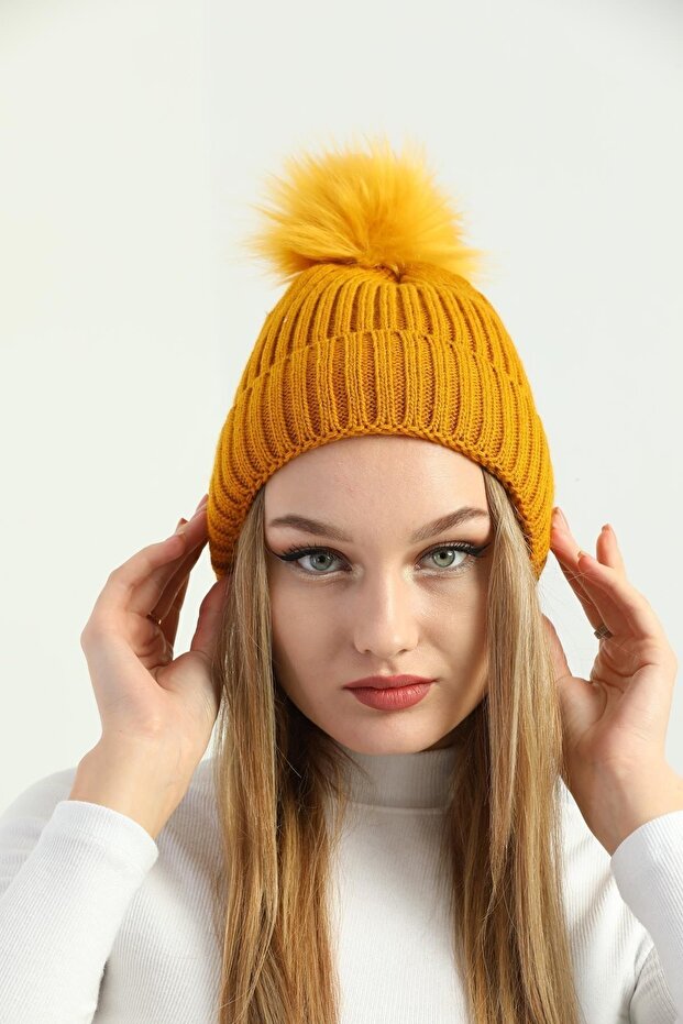 Women's Winter Mustard Pompom Knitwear Beret