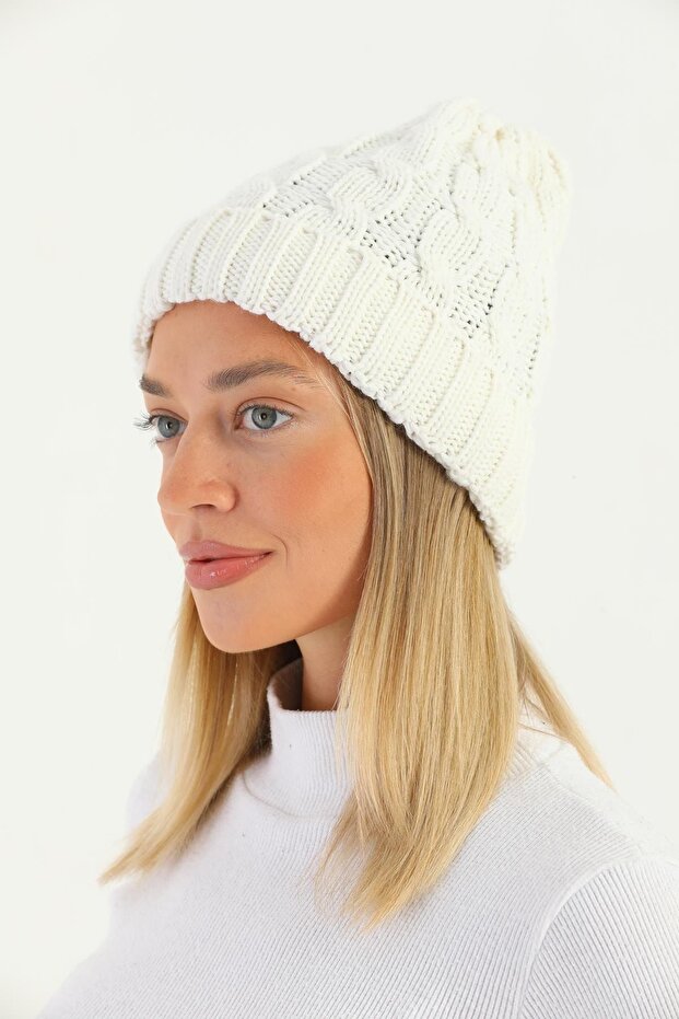 Kadın Örme Bere - 3