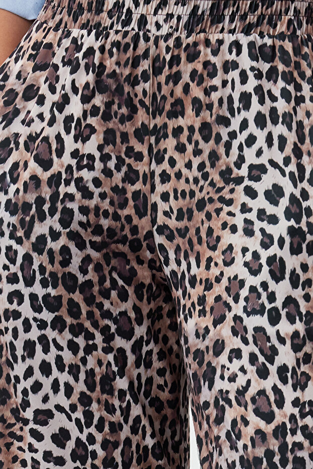 Leopar Baskılı Wide Leg/Rahat Kesim Yüksek Bel Esnek Pantolon TWOSS23PL00129 - 4