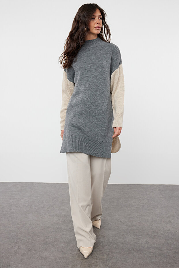 Antracytowa, długa bluza z dzianiny z blokadą gardła TCTAW22KZ1309 - 1