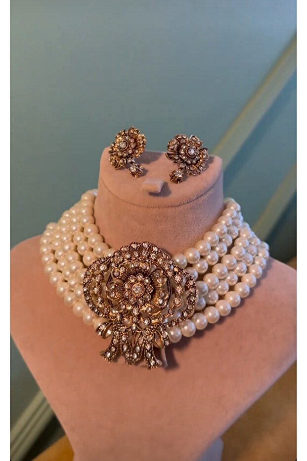 Bihter Antique Pearl Necklace and Earring Set