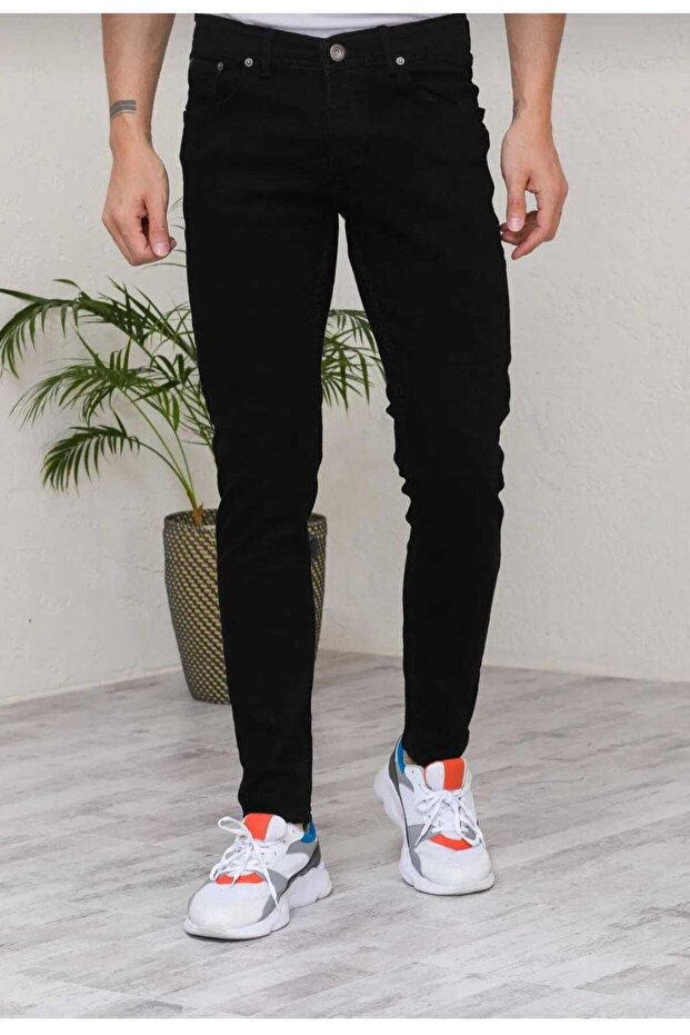 Slim Fit Stretch Fabric Plain Black Jeans