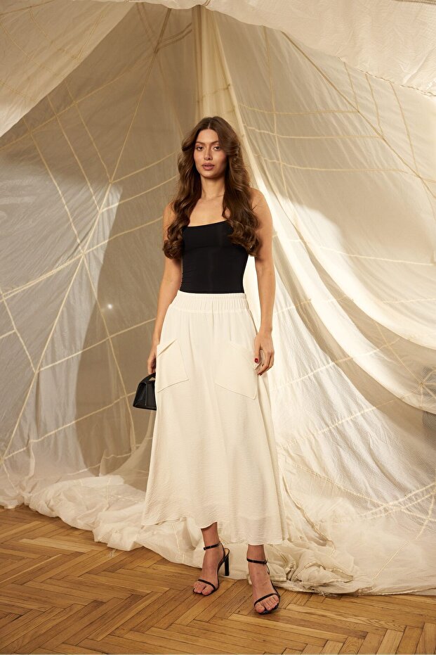 Thin Cargo Pocket White Skirt with Elastic Waist and Lining