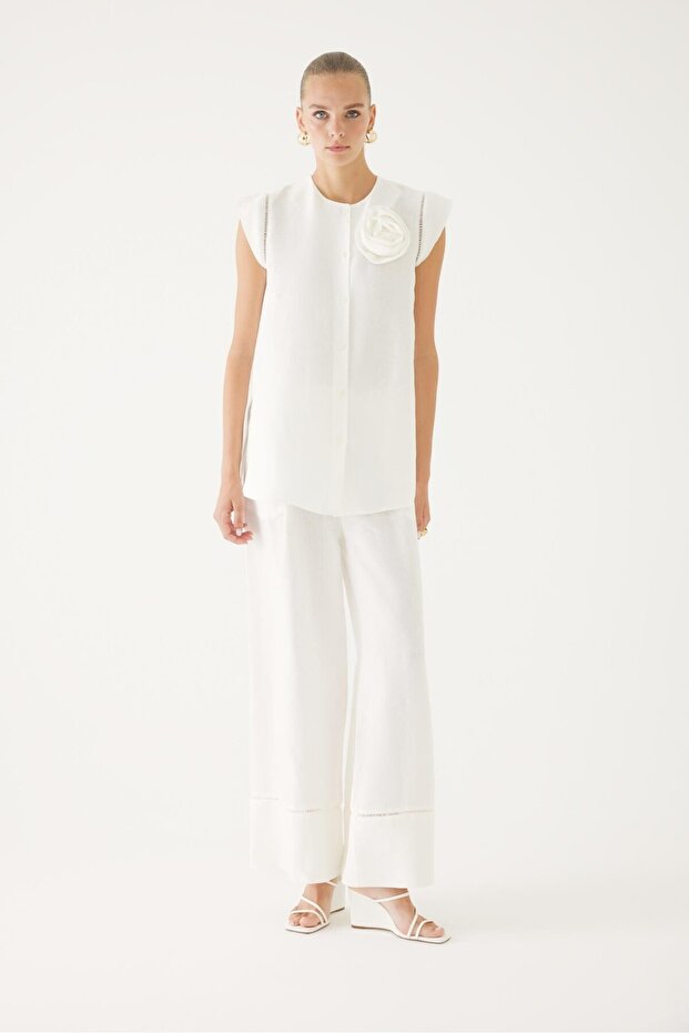 Çiçek İşlemeli Ekru Bluz - 1