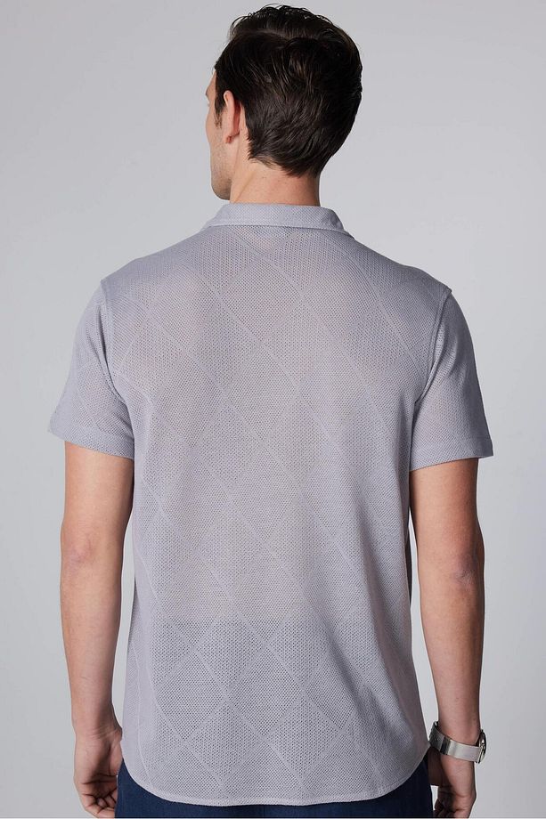 Slim Fit Dar Kesim Kısa Kollu Nefes Alan Örme Doku Kare Desenli Apaş Yaka Yazlık Gri Erkek Gömlek - 5