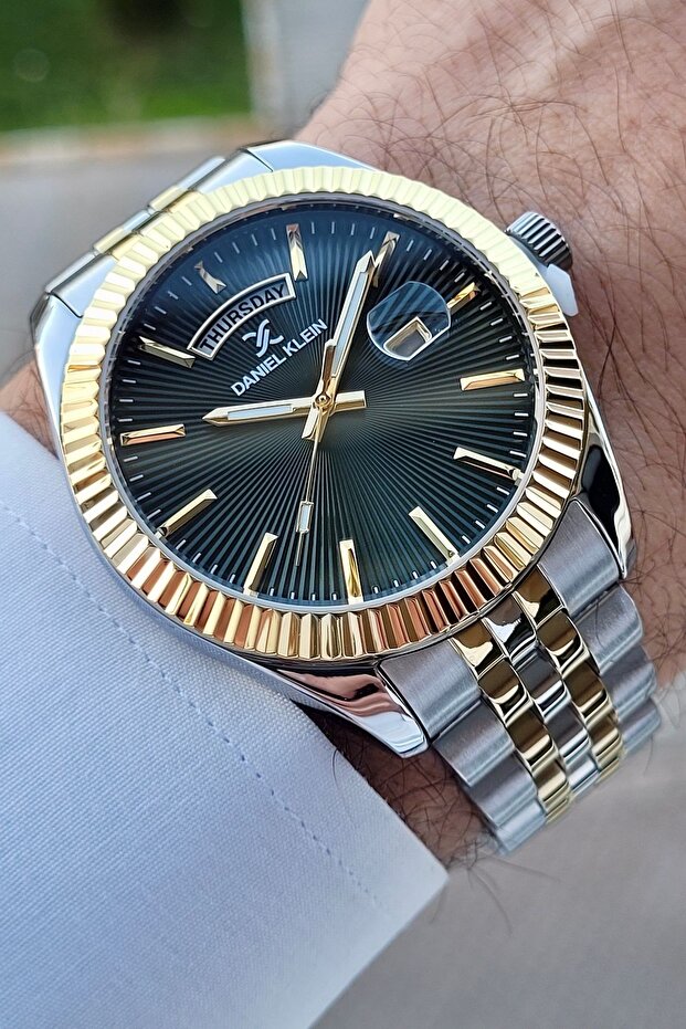 Men's Watch with Green Band Gold Silver Color Adjustable Band Dkgnct1012