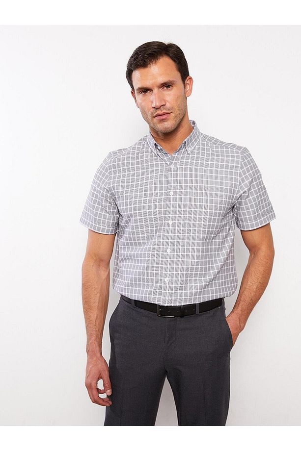 LCWAIKIKI Formal Regular Fit Kısa Kollu Ekose Armürlü Erkek Gömlek - 1