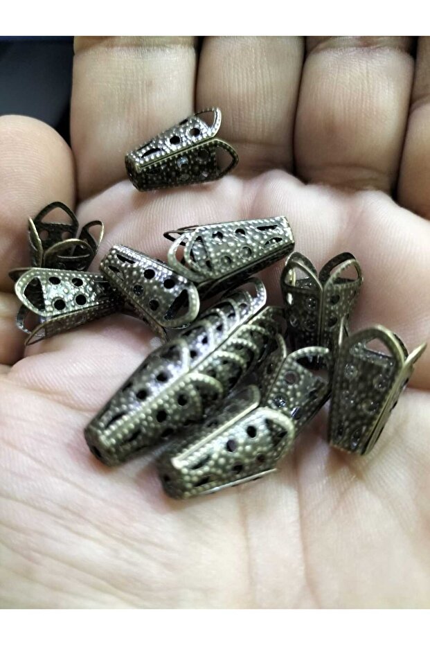 100 Pieces Antique Green Needle Embroidery Scarf Tip Apparatus Metal Witch Tab
