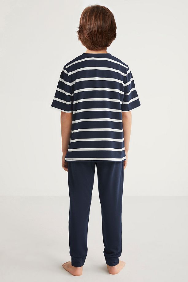Yumuşak dokulu pijama takımı - 4