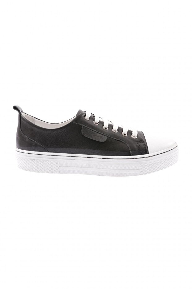 501-23y Black Genuine Leather Women's Sneakers - Lace-up and Thick Sole