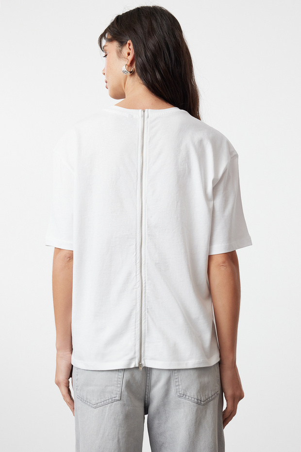 Beyaz %100 Kalın Pamuklu Fermuar Detaylı Relaxed/Rahat Kalıp Örme T-Shirt TWOSS24TS00272 - 8