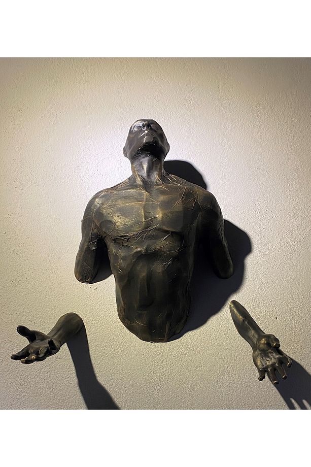 Wall Man Duvar Dekoru Duvar Adam Heykeli Duvardan Çıkan Adam Dekoru El Boyaması - 1
