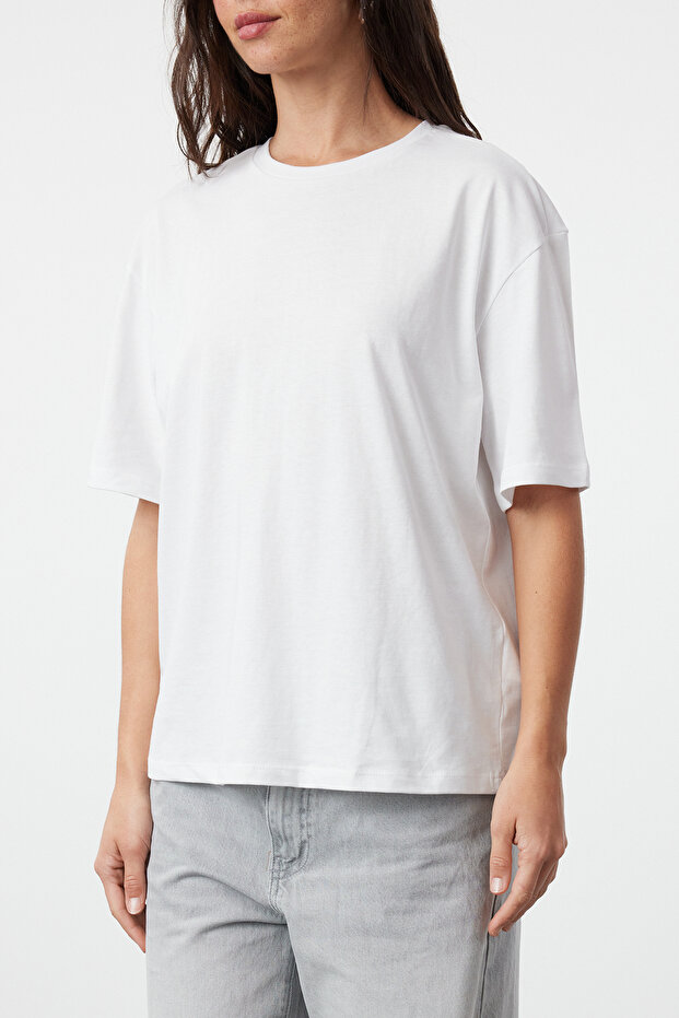 Beyaz %100 Kalın Pamuklu Fermuar Detaylı Relaxed/Rahat Kalıp Örme T-Shirt TWOSS24TS00272 - 7