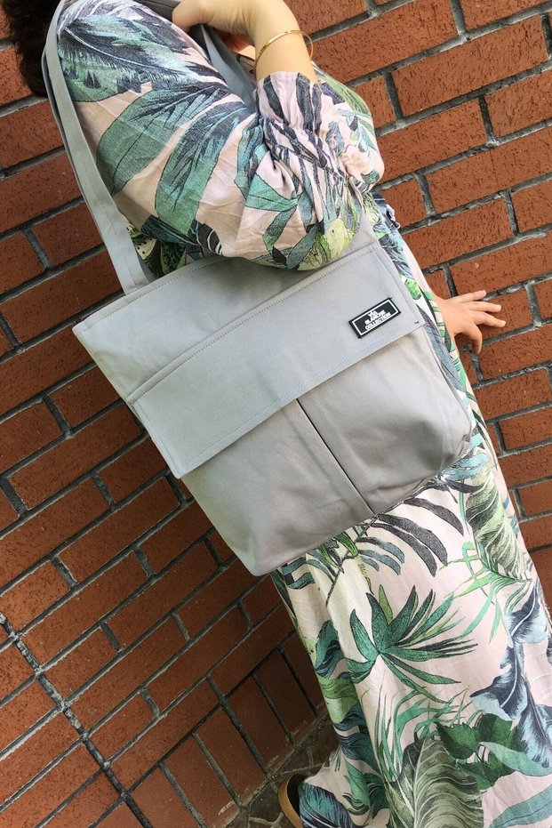 Women's Fabric Hand and Shoulder Bag Three Compartments Zippered Daily Tote Bag