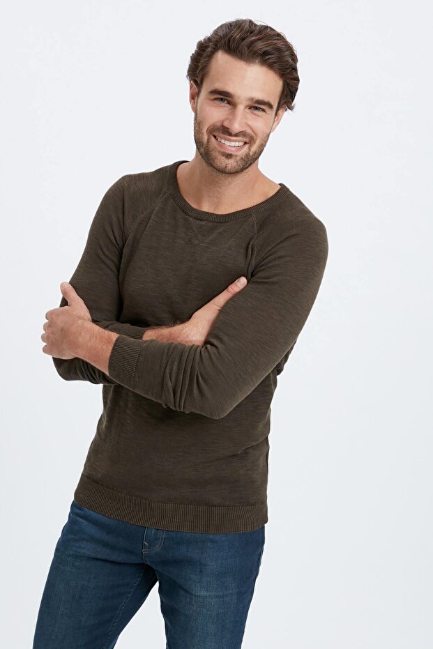 Men's Khaki Crew Neck Sweater 8W4420Z8