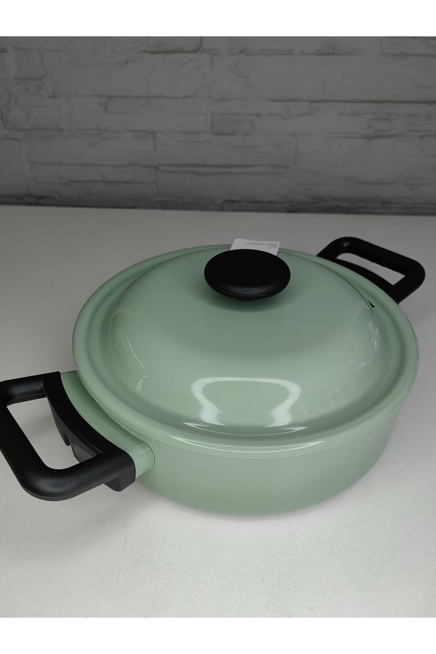 INDUUCTION BOTTOM TITANIUM COATING LOW CASSEROLE PAN 24 CM TITANIUM COATING FLAT POT 3 LITER